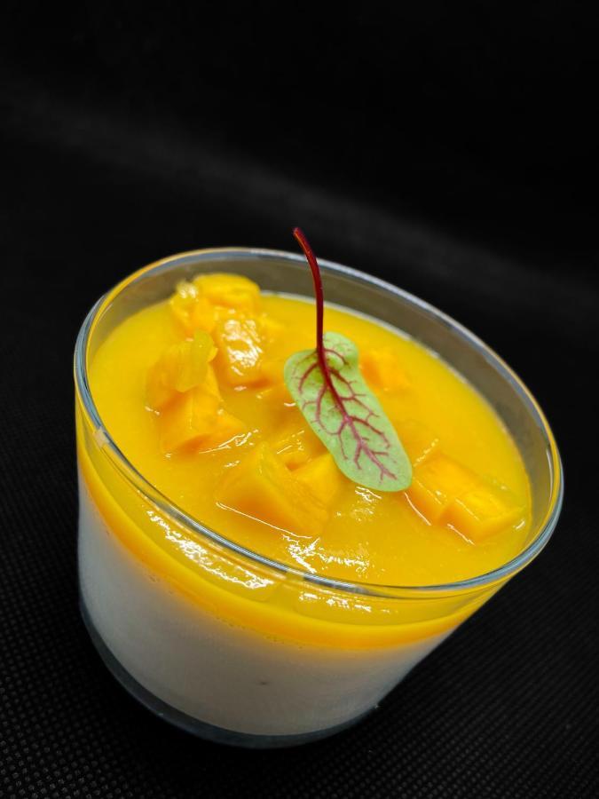 Hotel Restaurant Du Lac Boussens  ภายนอก รูปภาพ
